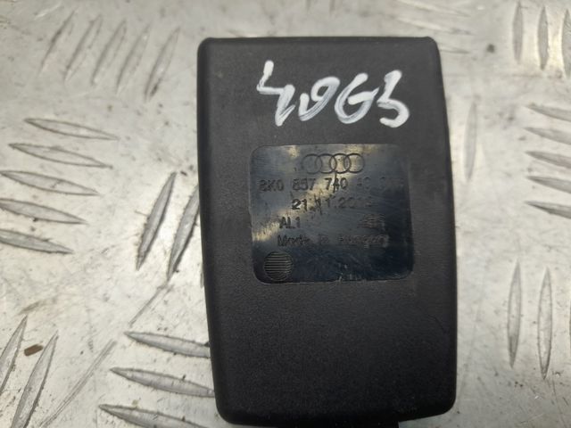 VAG 8K0857740AC Рычаг (замок) фиксации ремня безопасности задний правый в наличии Ирпень