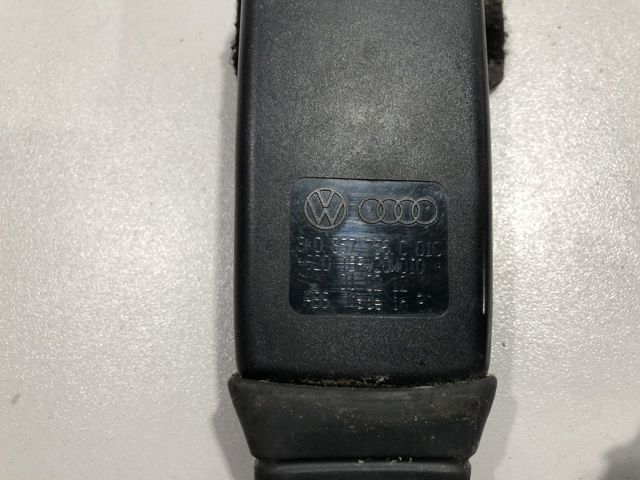 Рычаг фиксации ремня безопасности, правый 8K0857756C01C VAG
