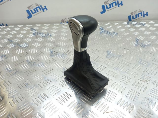 Рукоятка рычага КПП 8K1713139RIBR VAG
