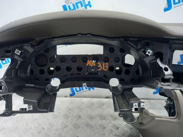 8K1857003BEJ3 VAG Торпедо купить в Николаев