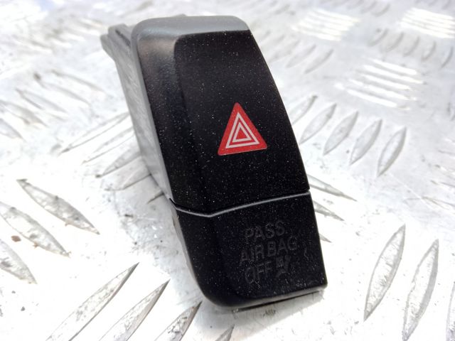 Кнопка включения аварийной сигнализации 8K1941509FV10 VAG