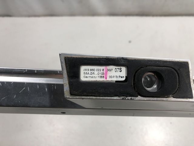 Автомобильный рейлинг на крышу правый 8K9860022E3Q7 VAG
