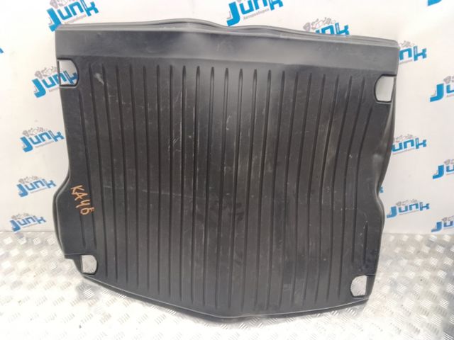 VAG 8R0061180 Коврик в багажник в наличии Черкассы