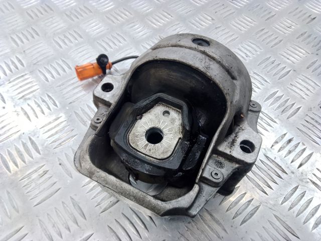 VAG 8R0199381C Левая подушка двигателя в наличии Ровно