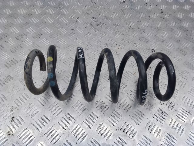 Пружина передняя 8R0411105CQ VAG
