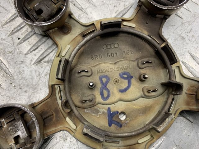 Колпаки на колеса 8R0601165 VAG