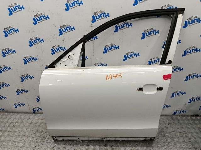 Передняя левая дверь 8R0831051E VAG