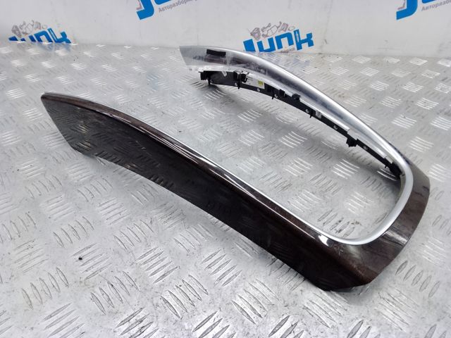 VAG 8R0863305RRZ5 в наличии Украина