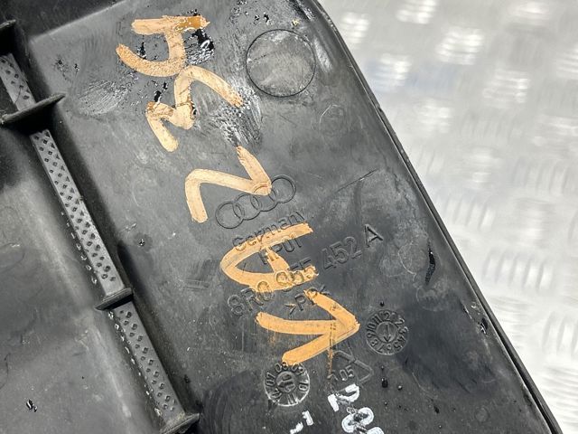 8R0955452A VAG Горловина бачка омывателя купить в Хмельницкий