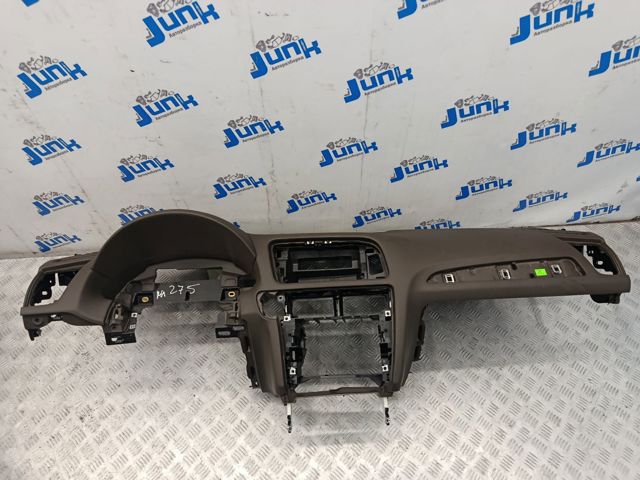 Панель передняя "торпедо" 8R1857003GSD1 VAG