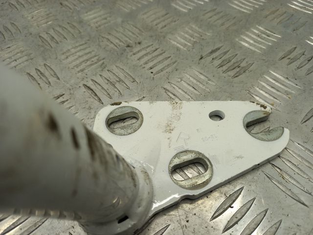 Петля багажника 8T0827302F VAG