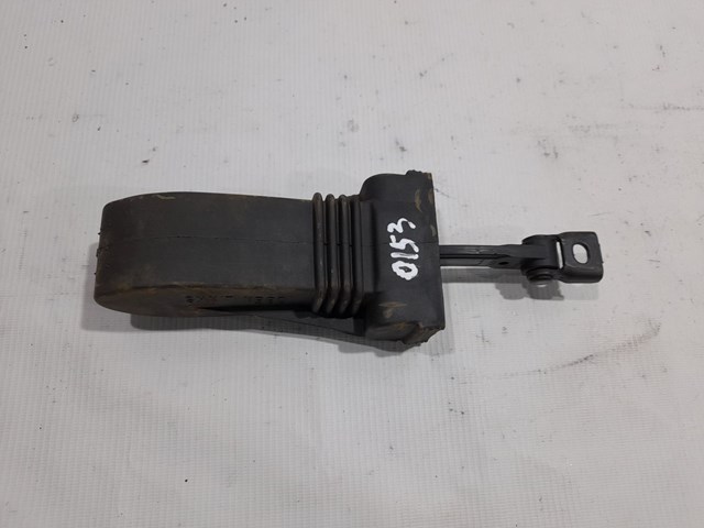 Ограничитель открывания двери, передний 8T0837203 VAG