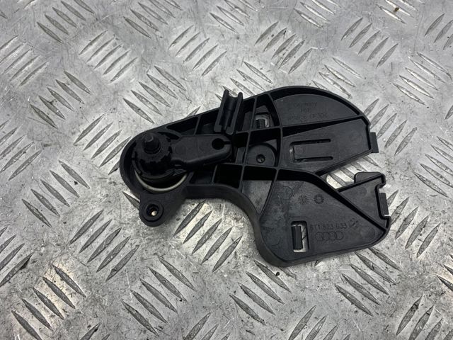8T1823633A01C VAG Кронштейн ручки открывания капота купить в Николаев
