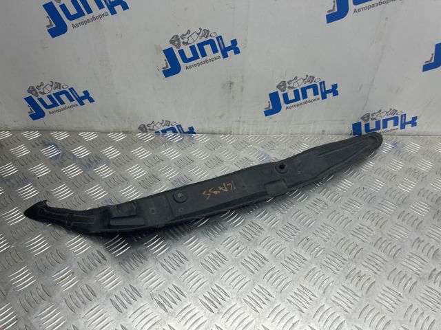 8U0821111A Уплотнитель крыла купить Чернигов
