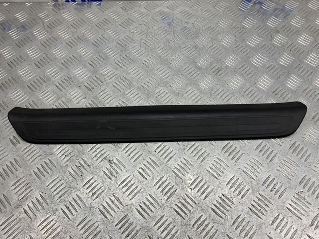 VAG 8U08533739B9 в наличии Запорожье