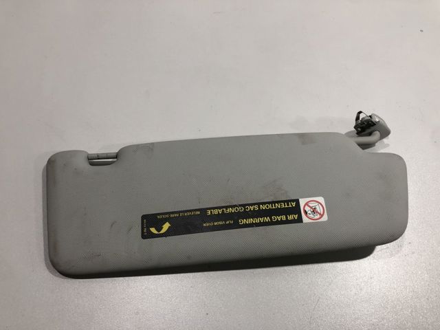 8U0857551FFT9 VAG Солнцезащитный козырек купить в Львов