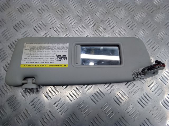 8U0857551FFT9 VAG Солнцезащитный козырек купить в Кривой Рог