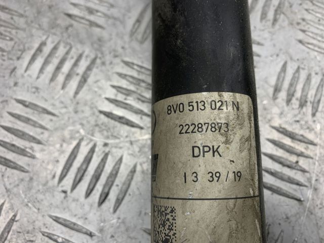Стойка амортизатора задняя 8V0513021N VAG