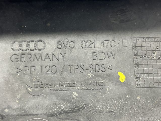 VAG 8V0821170E Заглушка жабо боковая в наличии Одесса