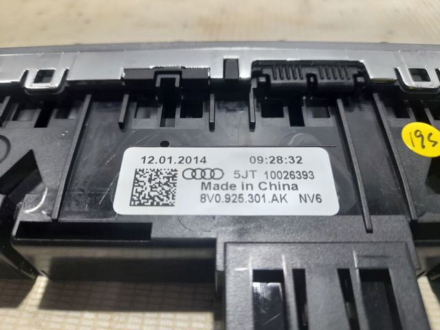 8V0925301AK VAG Блок кнопок центральной консоли купить в Житомир