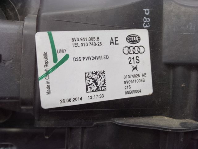 VAG 8V0941005B Фара левая в наличии Украина