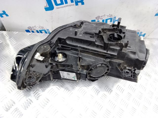 8V0941005B VAG Фара левая купить в Кривой Рог