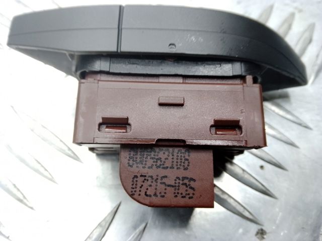 8V0962108 VAG Выключатель центрального замка купить в Украина
