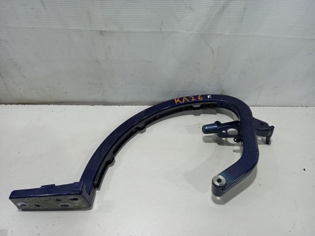 Крепление крышки багажника 8V5827302C VAG
