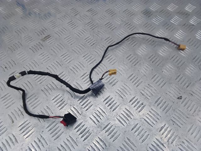 Электропроводка задней двери 8V5971693C VAG