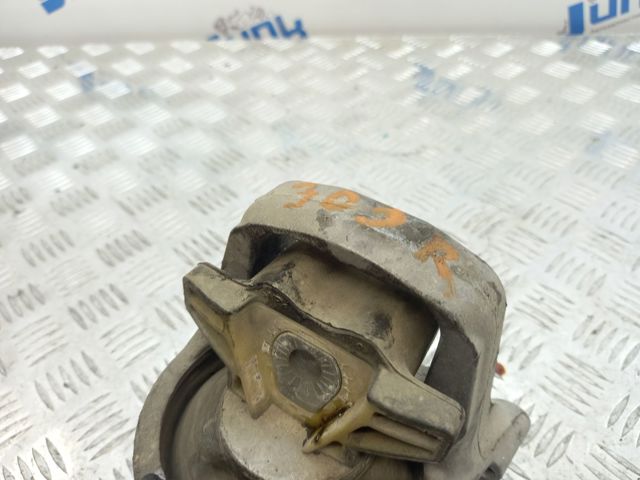 Подушка двигателя 8W0199372AB VAG