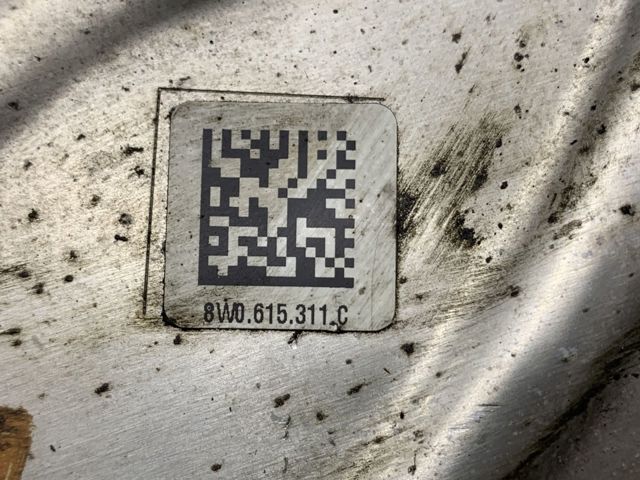 Пыльник тормозного диска переднего левого 8W0615311C VAG