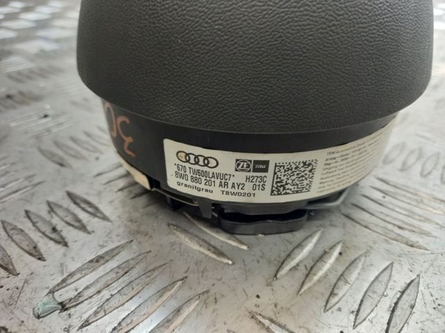 Airbag в мультируль 8W0880201ARAY2 VAG