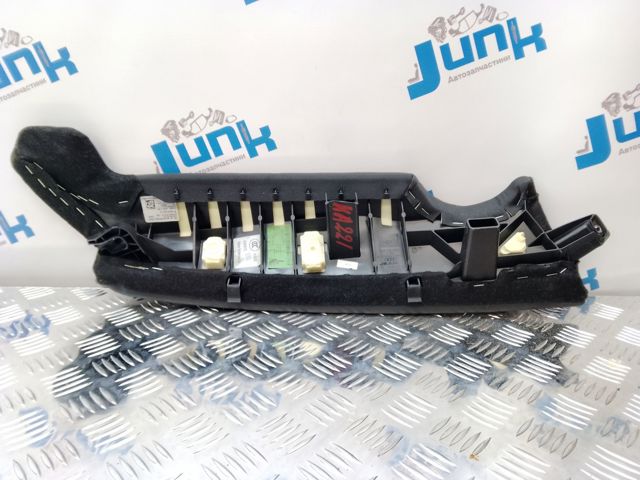 8W0885703AG38M VAG купить в Николаев