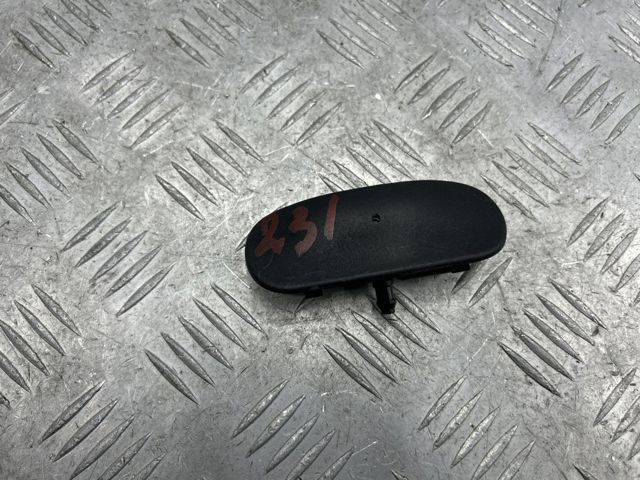 Сопло омывателя лобового стекла левое 8W0955987A VAG