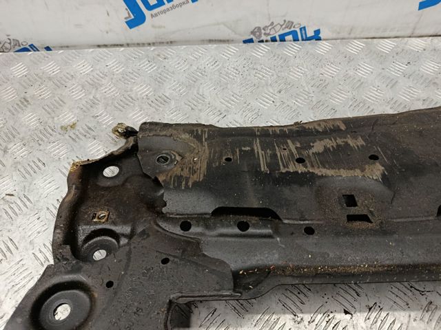 Подрамник передней подвески 8W1399347E VAG