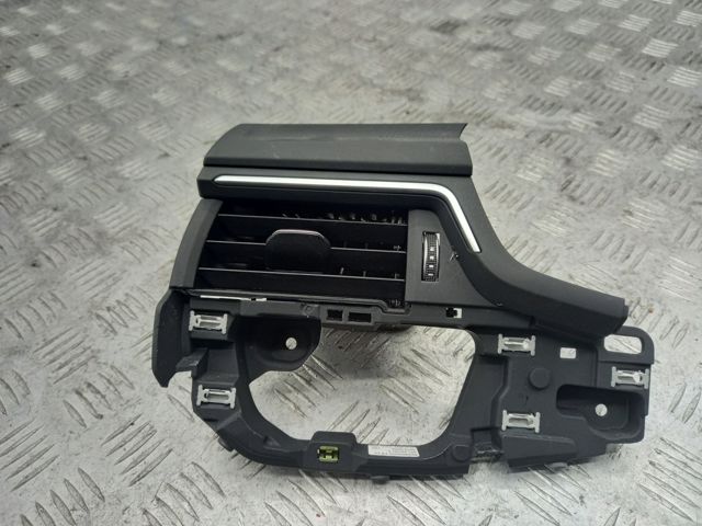 Решетка воздуховода левая 8W1820901B6PS VAG