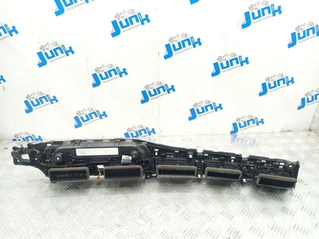 8W1820902D6PS VAG Решетка вентиляции салона на "торпедо" купить в Тернополь