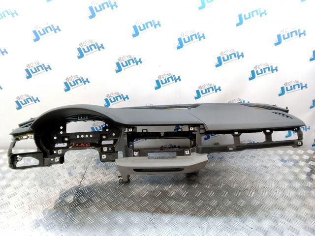 VAG 8W1857001KKFH Торпедо в наличии Ирпень