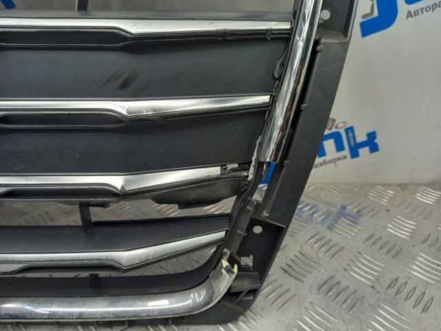 VAG 8W6853651ABRP5 Решетка радиатора в наличии Чернигов