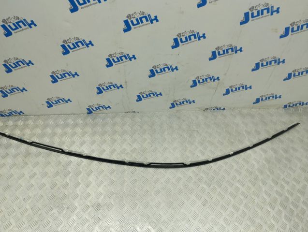 8W88537042ZZ Молдинг крыши правый купить Черкассы
