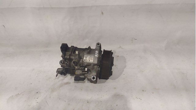 Компрессор климатической установки 926004GB0A NISSAN