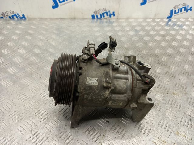 Компрессор климатической установки 926005AA0A NISSAN