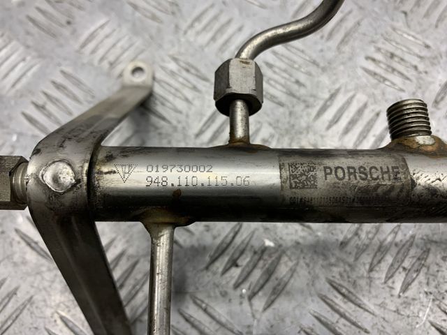 PORSCHE 94811011506 Распределитель топлива (рампа) в наличии Полтава