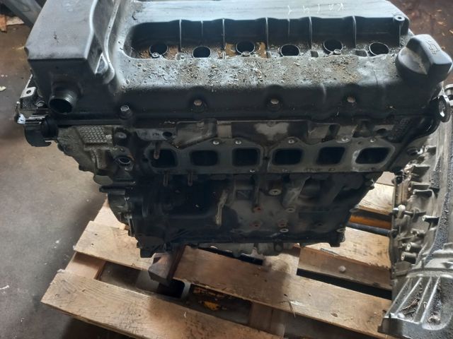 Двигатель голый 95810093701 PORSCHE