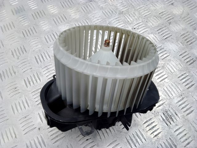 Электромотор печки 95857234202 PORSCHE