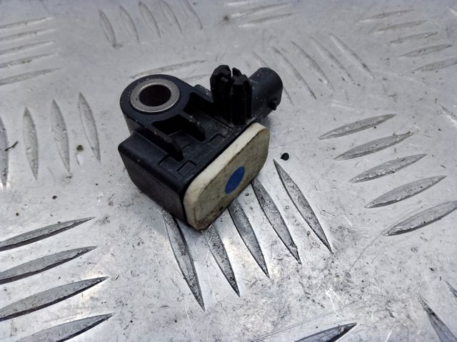 VAG 95861822000 Датчик удара в наличии Киев
