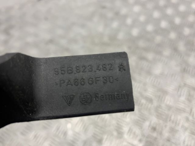 95B823482A PORSCHE купить в Запорожье
