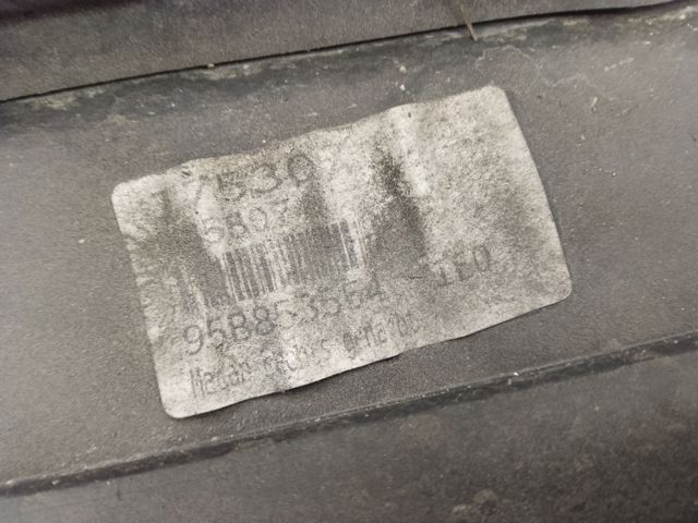 Накладка (молдинг) порога наружная правая 95B8535641E0 PORSCHE