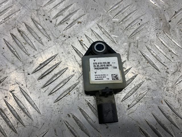 PORSCHE 97061822300 Датчик удара в наличии Павлоград