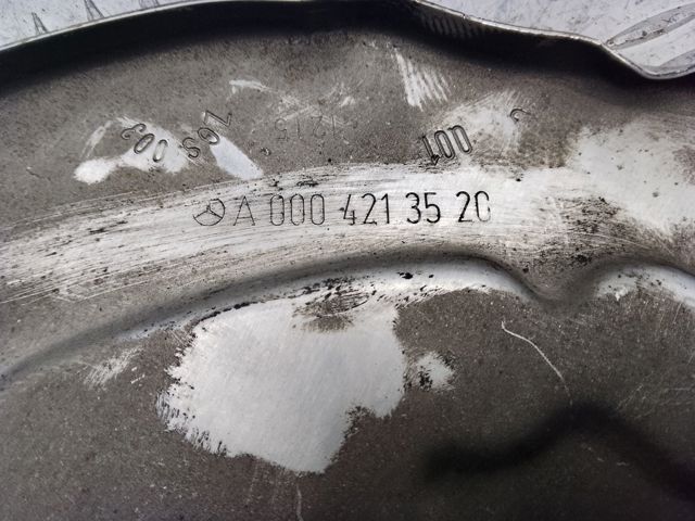 Защита тормозного диска переднего A0004213520 MERCEDES